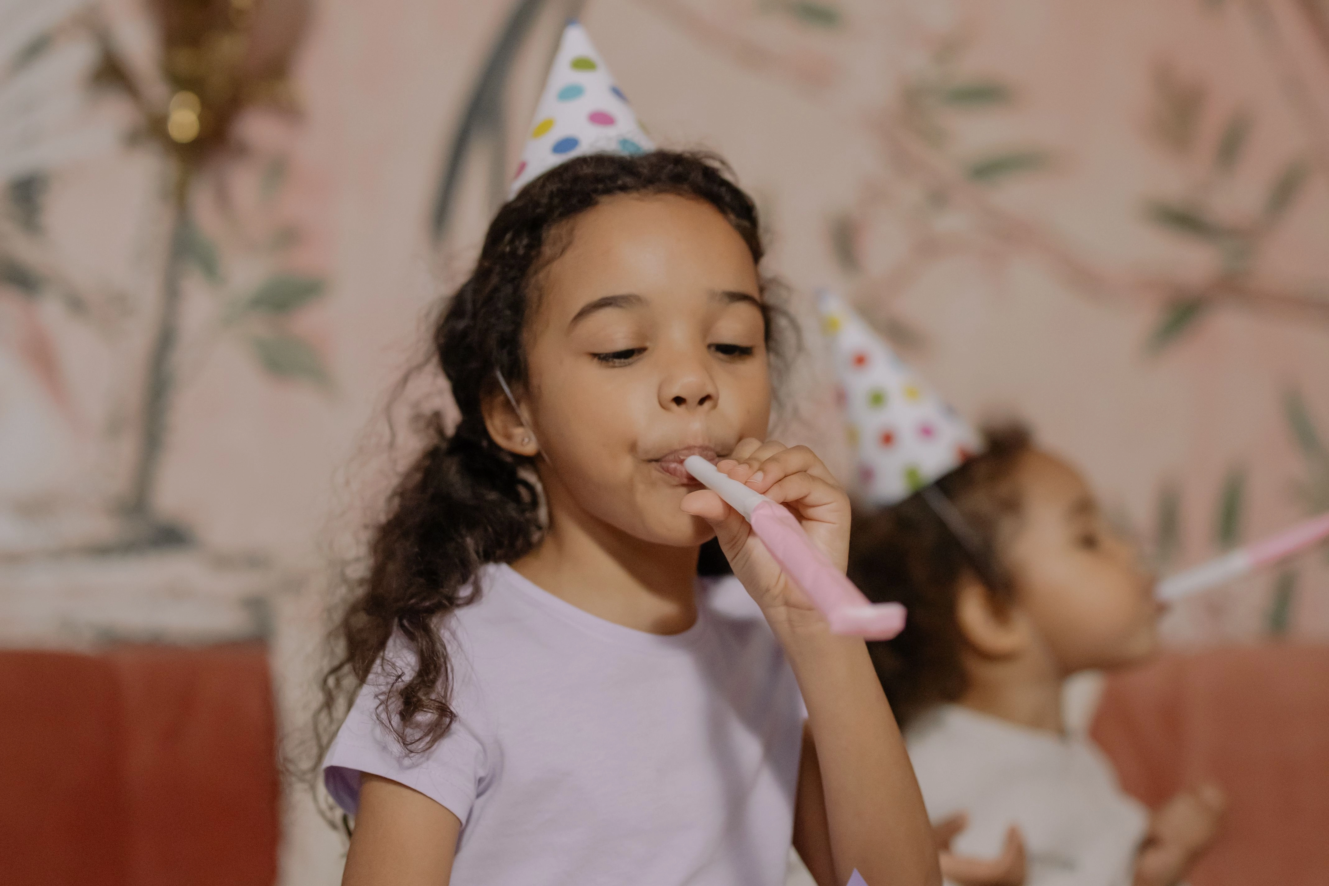 Leuke ideeën voor een kinderfeestje: van springkussen tot silent disco