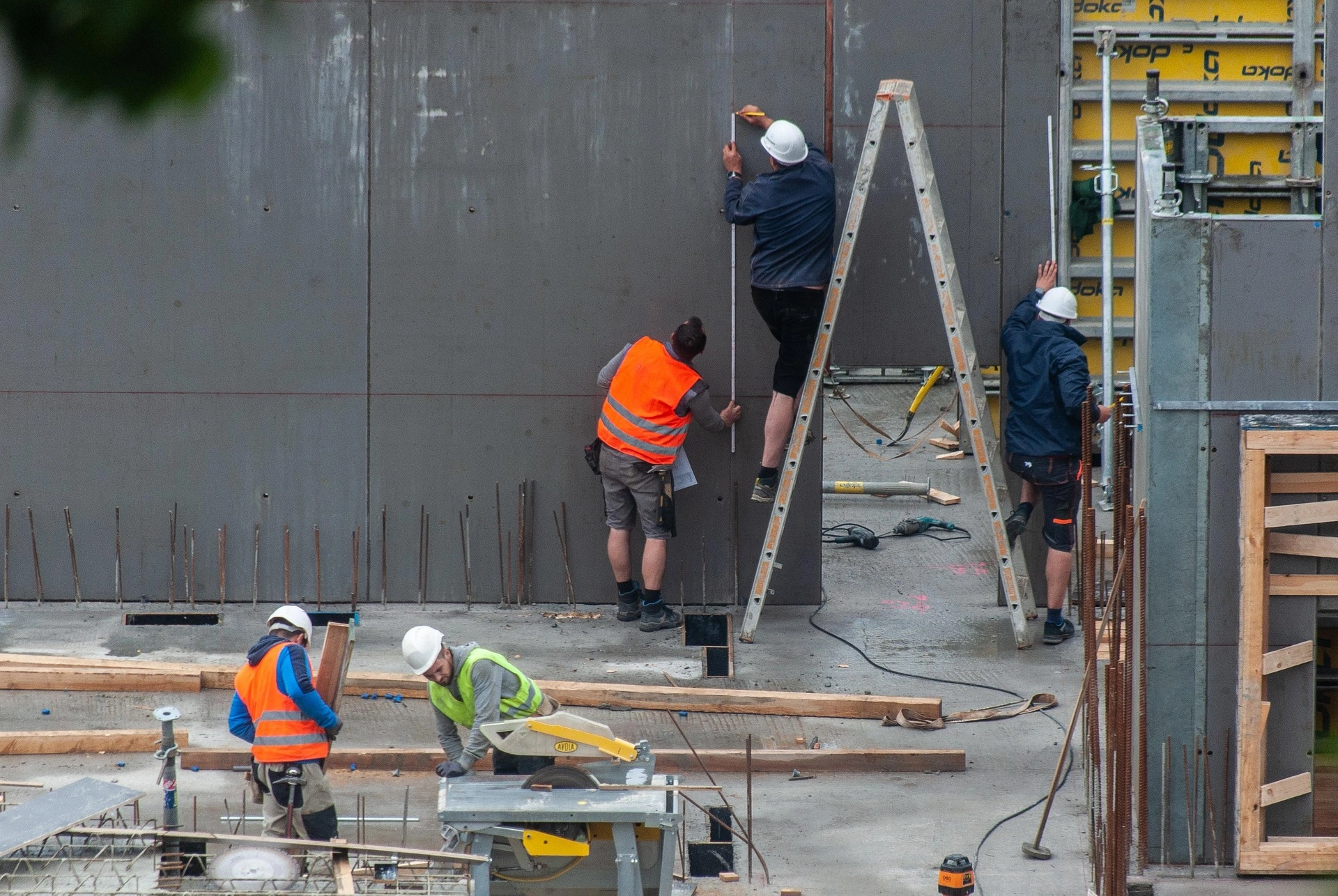 Zomerse bouwpiek, waarom juni het moment is voor verbouwingen en bouwprojecten